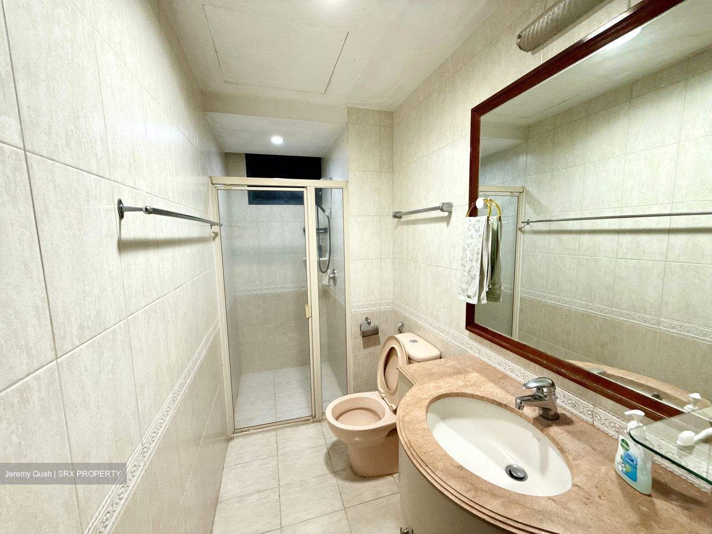 East Meadows (D16), Condominium #529987111